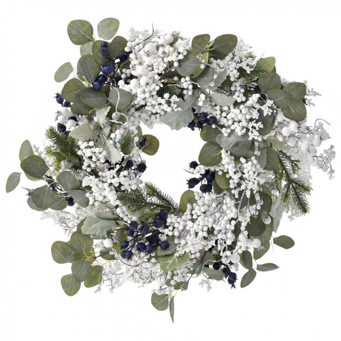  CHRISTMAS GREEN WREATH WITH BLUE AND WHITE BERRIES 55CM Λουλούδια – Κλαδιά - Γιρλάντες